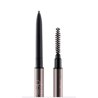 Delilah Brow Line Close up
