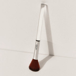 Idun Minerals Face Definer Brush sfeer