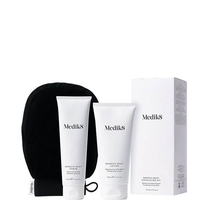 Medik8 Smooth Body Exfoliating Kit met doosje