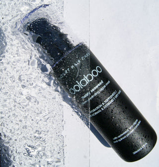 Oolaboo Moisty Seaweed Mask in water