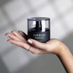 Oolaboo Morning Dew Prebiotic Serum in de hand