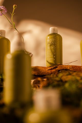 Oolaboo Nature As Essence Hydra Bloom Shampoo op boomschors